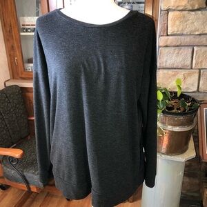 Premise size Medium long sleeve charcoal gray sweater with zipper in back EUC